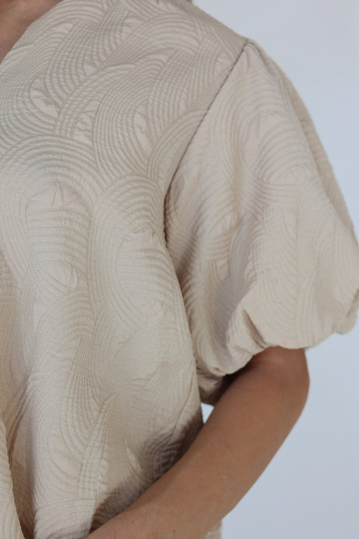 Onda Textured Puff Sleeve Blouse - Bacio &amp; Co.